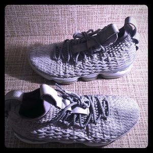 Lebron City Wolf Grey